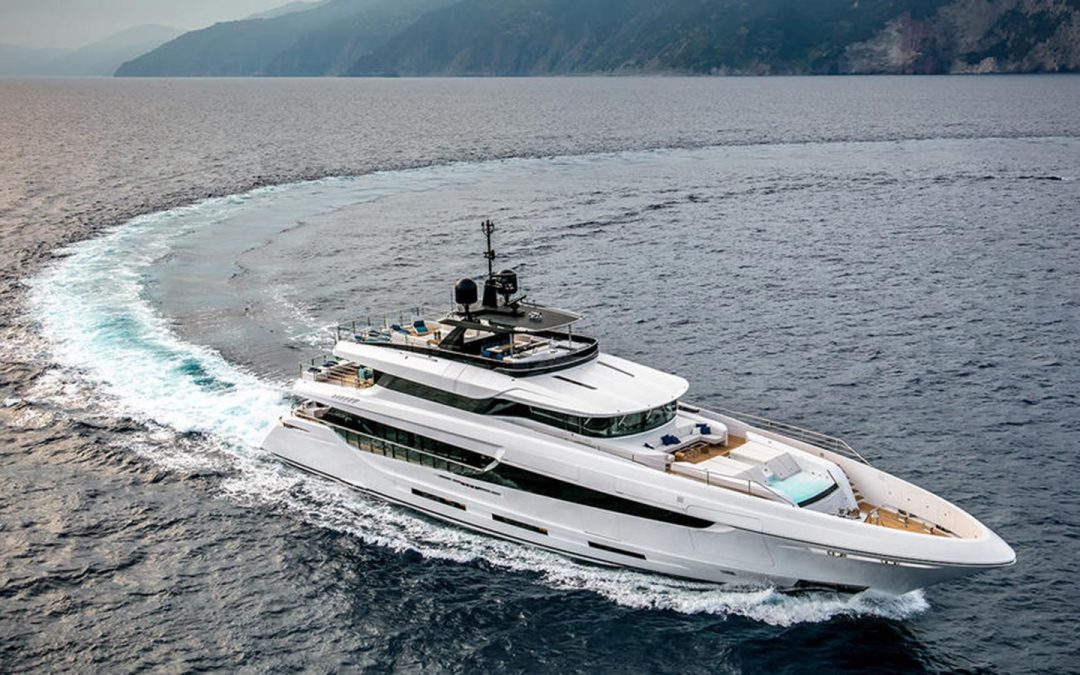 6 Reasons Why To Use a Yacht Broker