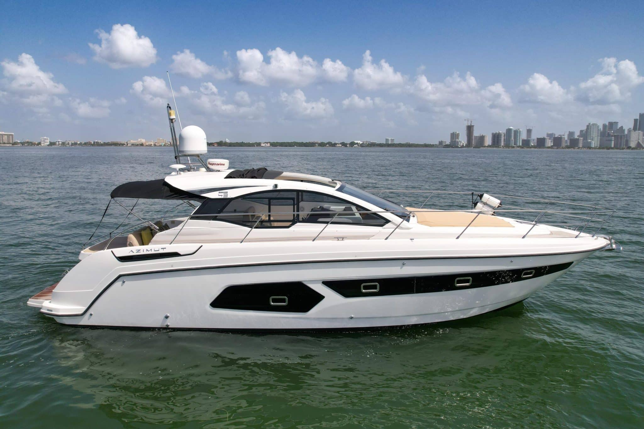 43 ft Azimut 2016 - Florida Yachts International