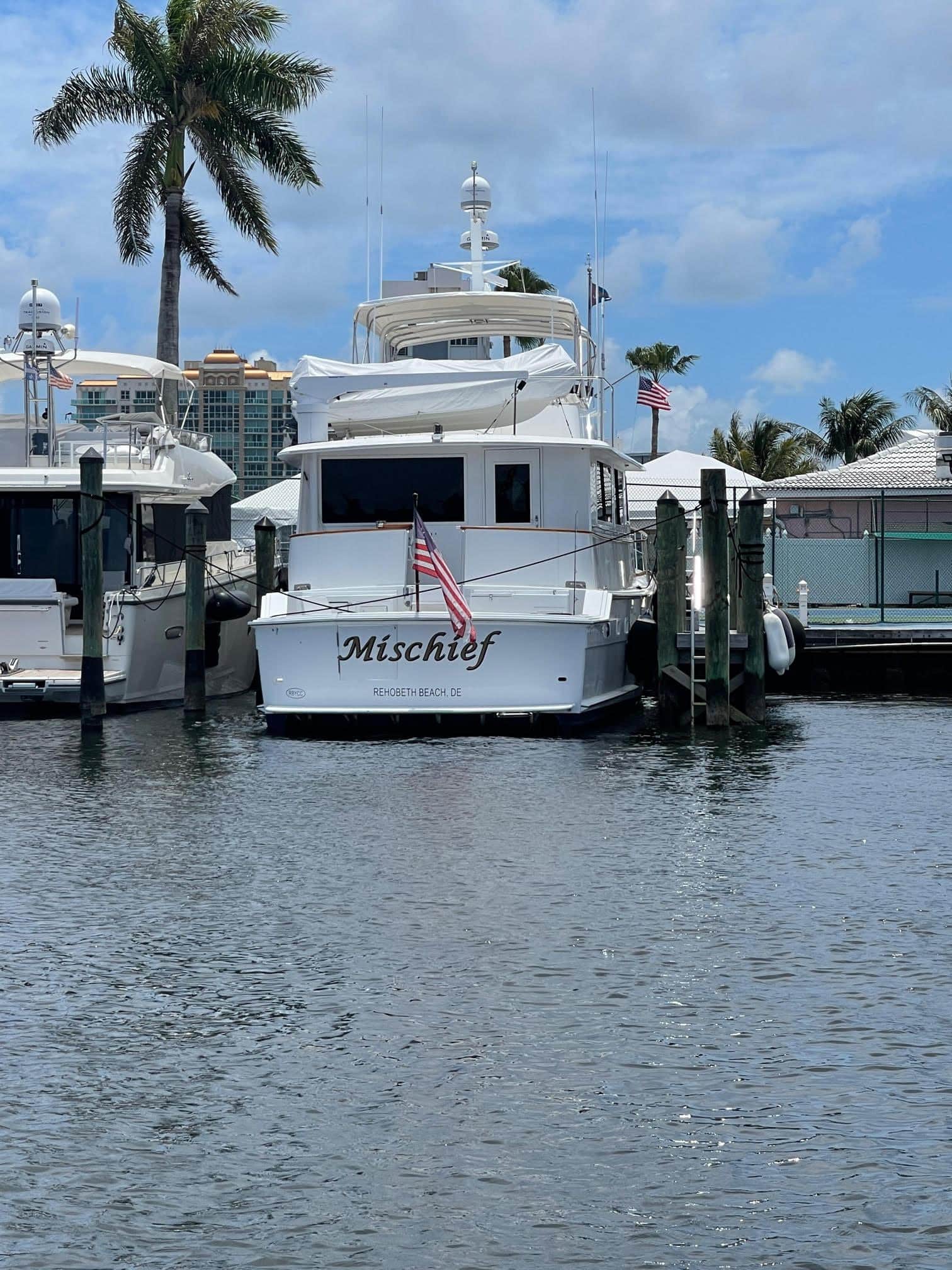 72 ft Hatteras 1987 - Florida Yachts International