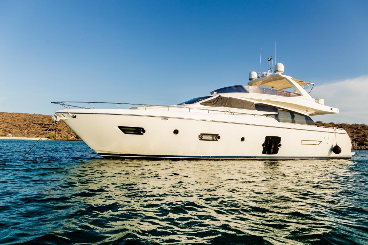 72 ft Ferretti Yachts 2013