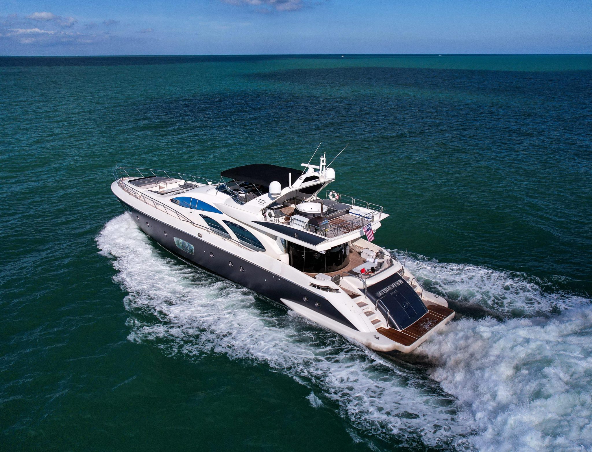 100 ft Azimut 2010