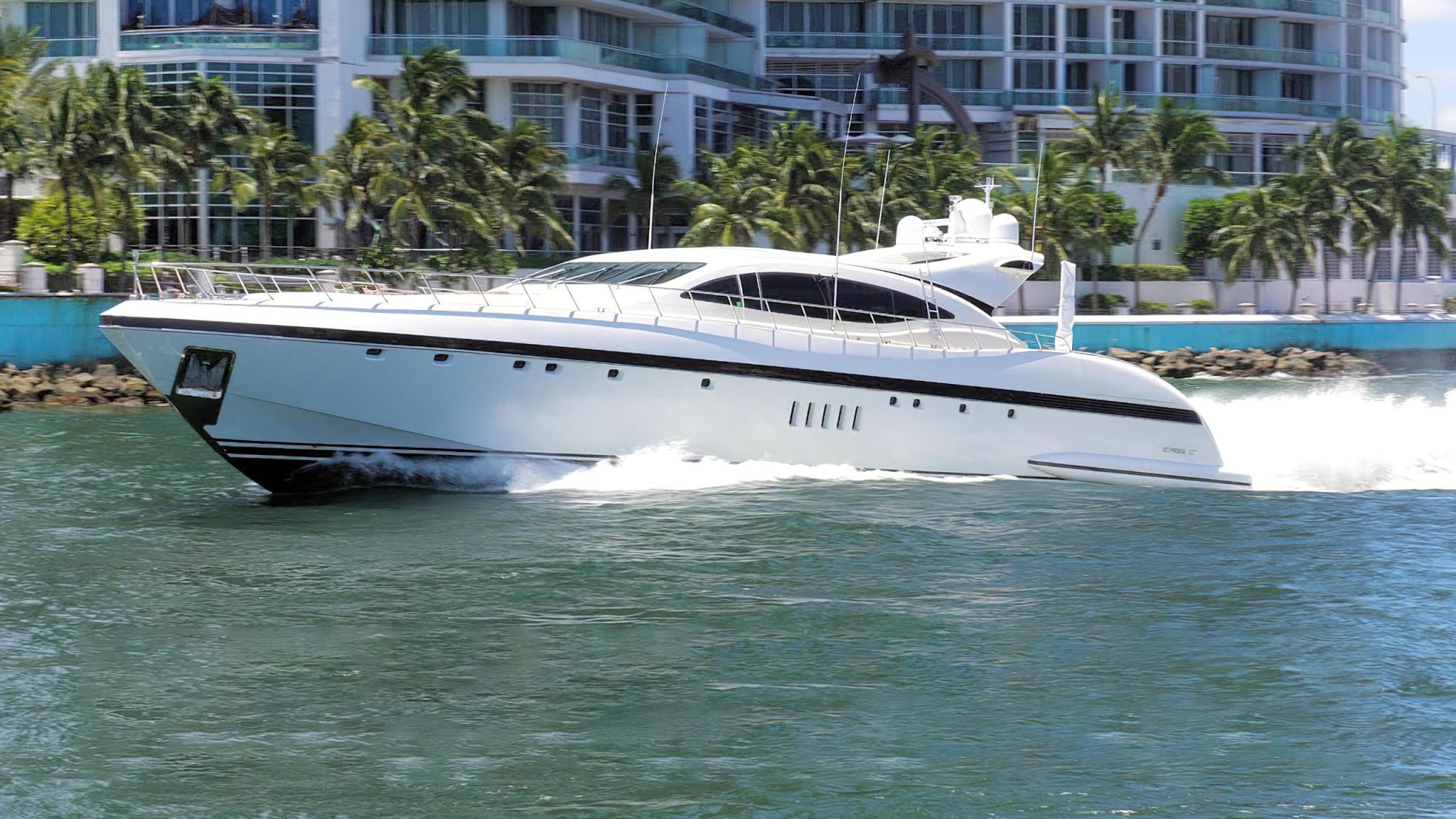 mangusta 215 yacht